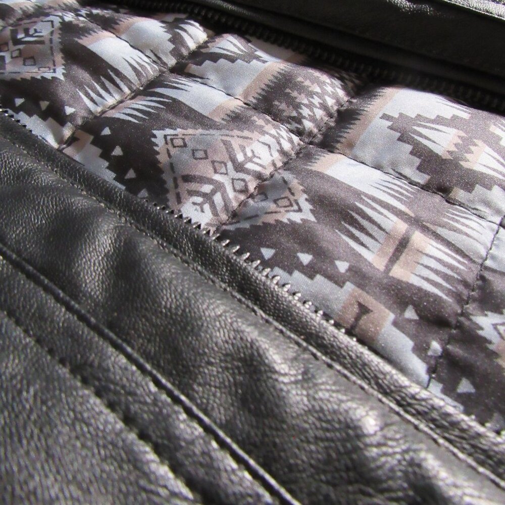 NWT Brad Paisley Moonshine Spirit Black Faux Leather Vest Boot Barn Men’s M - Picture 6 of 8